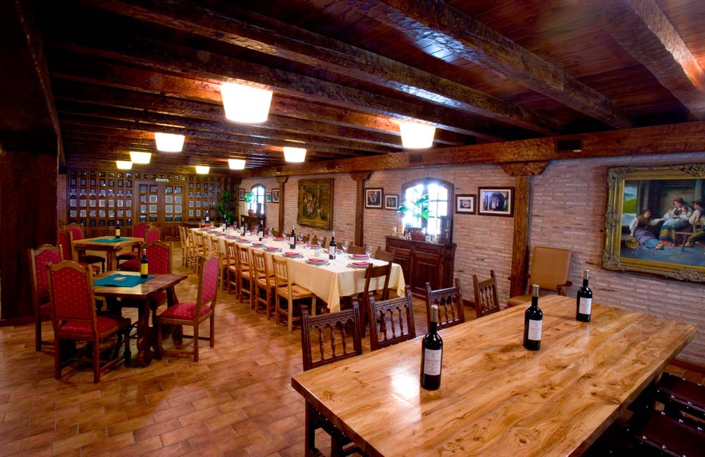 Comedor privado Bodegas y viñedos Heras Cordon. La Rioja